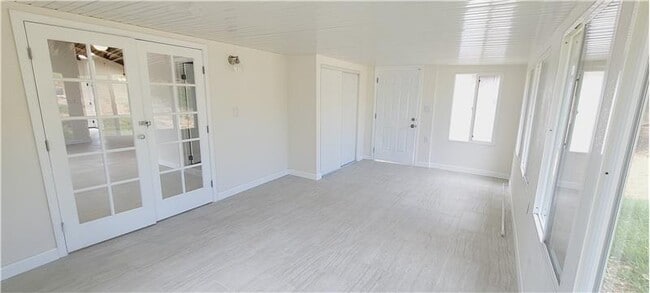 Building Photo - 5116 Sandmound Blvd