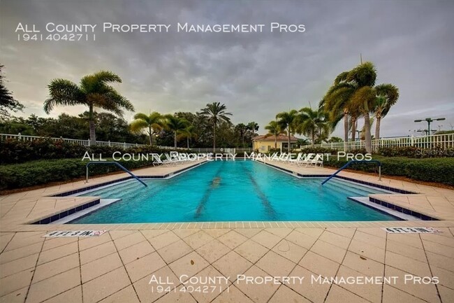 Building Photo - VillageWalk/Spacious/Great Amenities