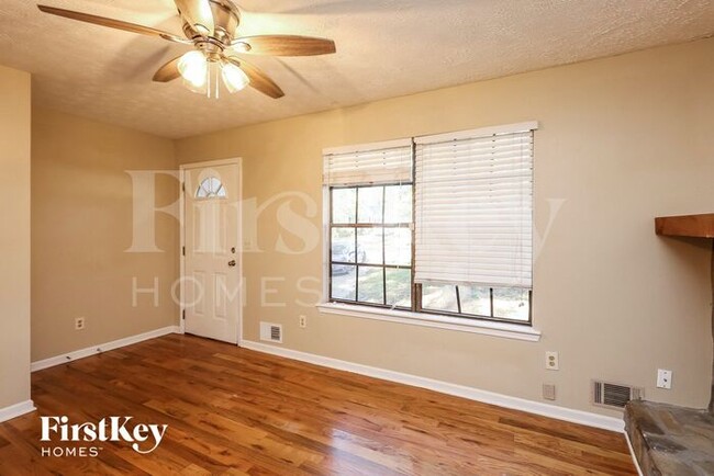 Foto del edificio - 2884 Sawgrass Trail SW