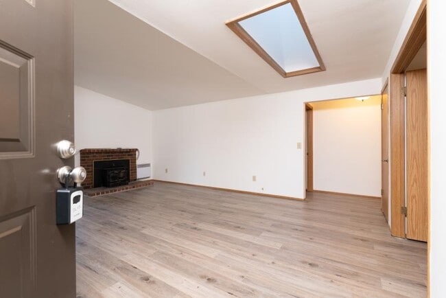 Building Photo - 3 bedroom in Covington WA 98042