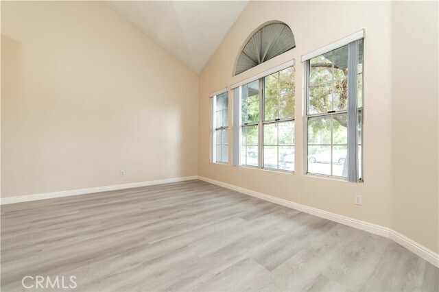 Foto del edificio - 2921 Snow Creek Ln