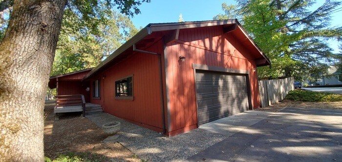 Primary Photo - 1155 Combie Rd