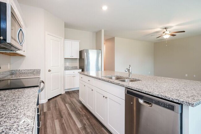 Foto del edificio - 1645 Braeburn Ln