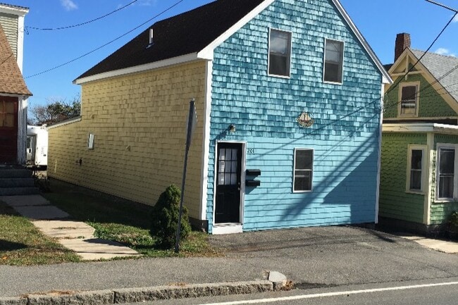 Building Photo - 201 Granite St