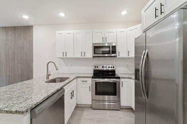 Foto del edificio - 5229 Chester Ave