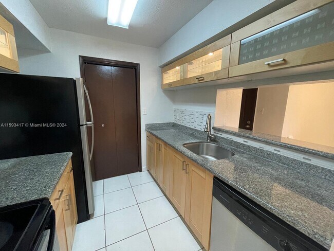 Foto del edificio - 949 Riverside Dr