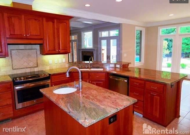 Foto del edificio - 8109 Woodcrest Ct