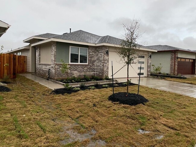 Building Photo - 2824 Gunnersbury Dr