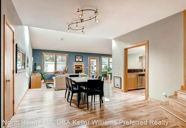 Building Photo - 1 br, 2 bath House - 1034 N. Logan St. #2S
