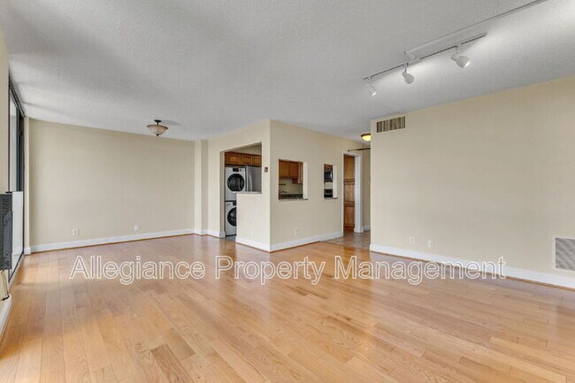 Foto del edificio - 6800 Fleetwood Rd