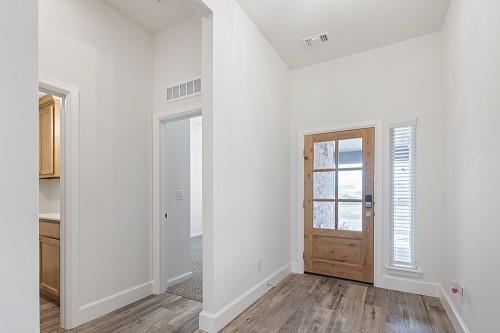 Foto del edificio - 16308 Dakota Dr