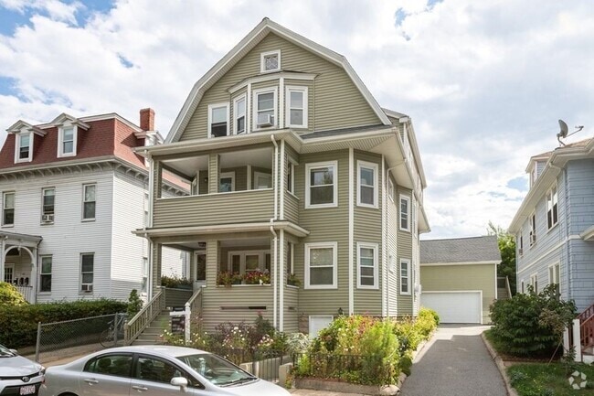 Building Photo - 39 Thurston St