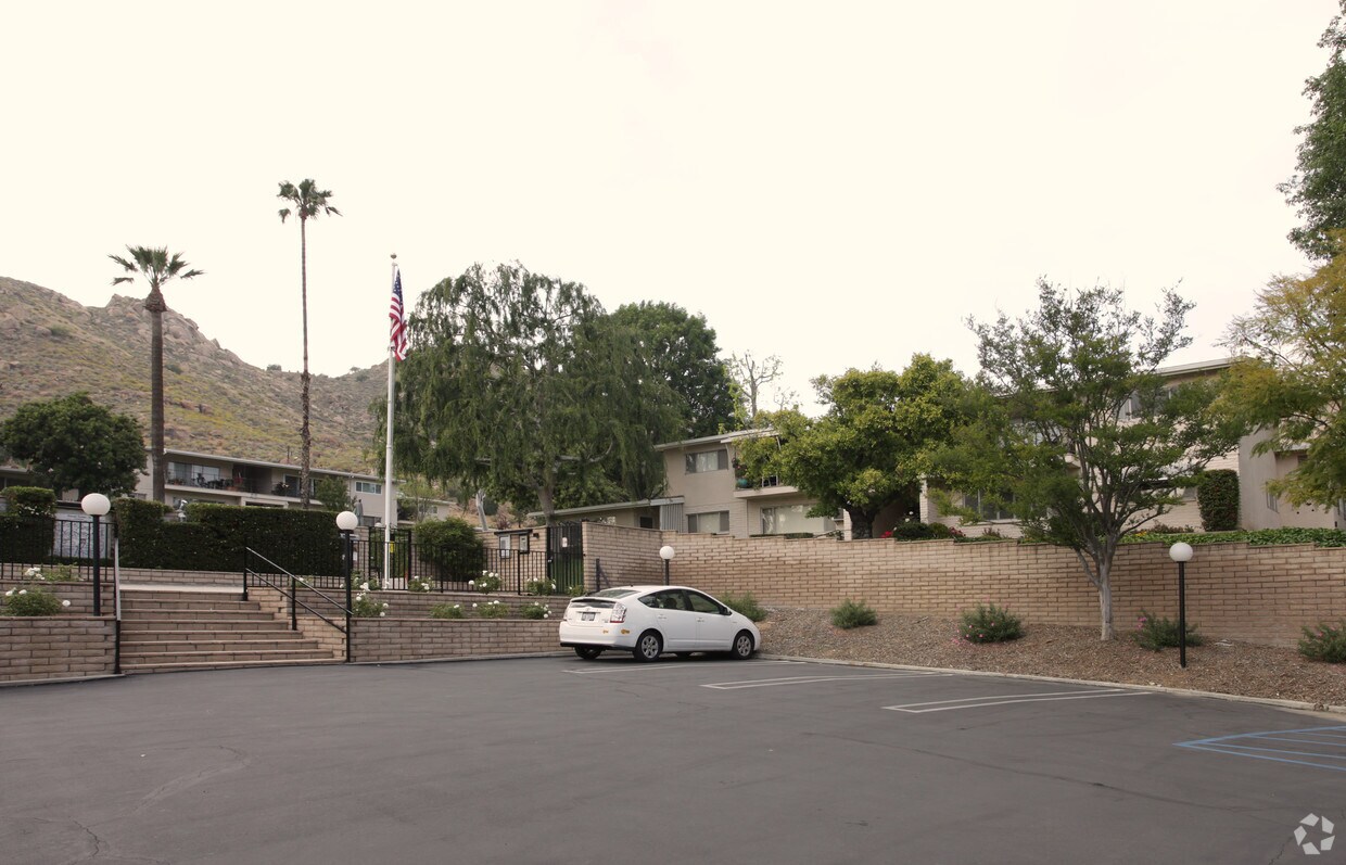 Foto del edificio - Braemar Co-Op Apartments