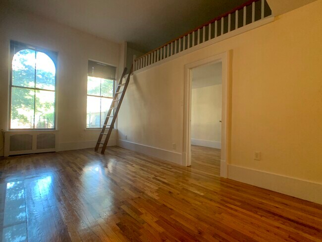 Foto del edificio - 156 W 77th St