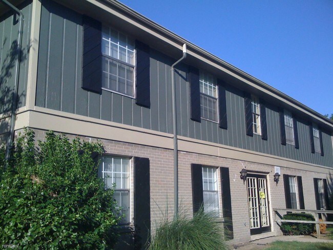 Building Photo - 2095 Valley Greene Dr