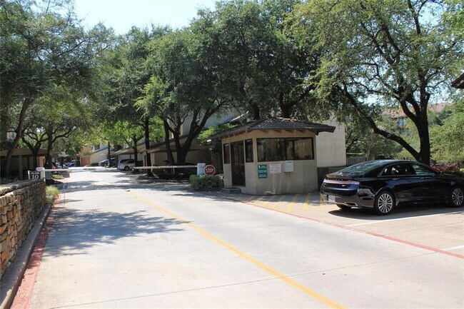 Building Photo - 4569 N O'Connor Rd