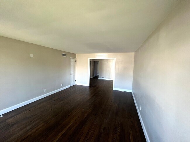 Foto del edificio - Stunning 3 Bed 1.5 Bath ranch available for rent in East Allentown