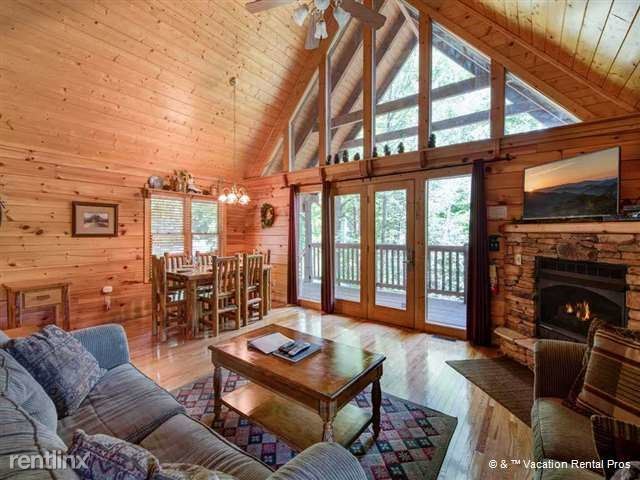 Foto principal - 736 Fox Trail Rd