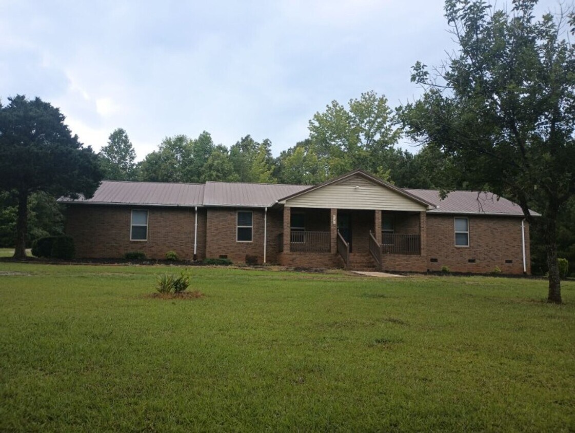 Primary Photo - 121 Gould Dr