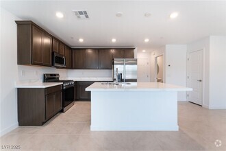 Building Photo - 915 Jigglypuff Pl