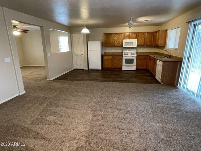 Building Photo - 44777 Balboa Dr