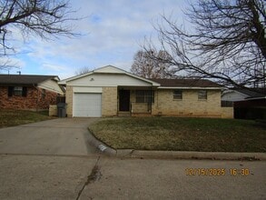 Building Photo - 417 NW 71st St