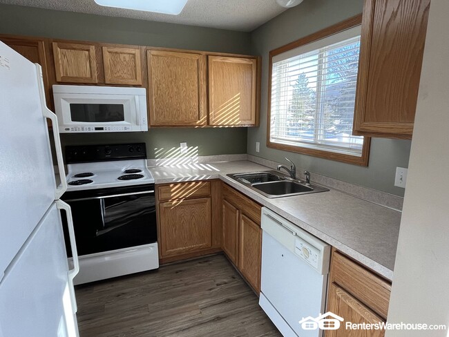 Building Photo - 16477 Timber Crest Dr SE