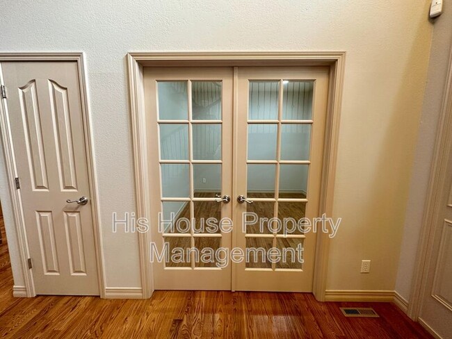 Building Photo - 3103 68th Ave Ct