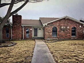 Building Photo - 3314 Jones Dr