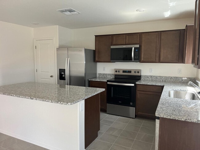 Foto del edificio - 1465 E Chandler Ct