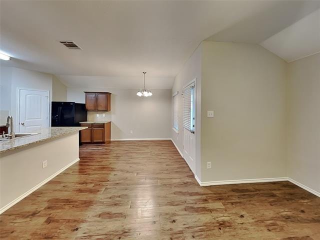 Foto del edificio - 3025 Iris Dr