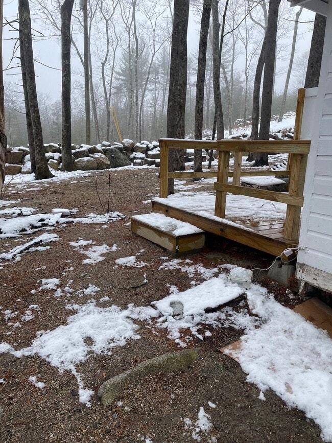 Building Photo - 694 Sebago Rd