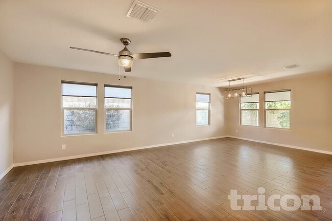 Building Photo - 11641 N 165th Ln