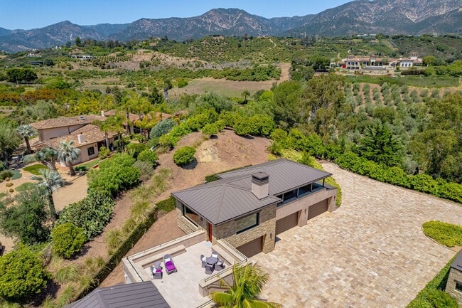 Building Photo - Tuscan Dream Villa in Summerland — Ocean Views, Orchard Serenity, Fully Furnished Retreat