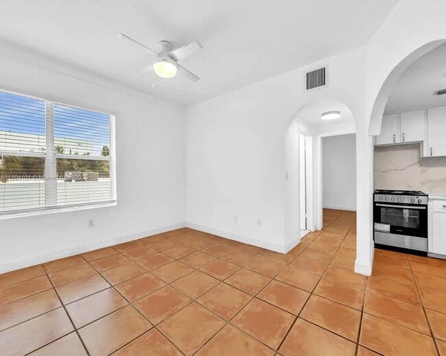 Building Photo - 1218 Drexel Ave