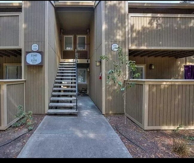 Building Photo - 3354 Red Cedar Terrace