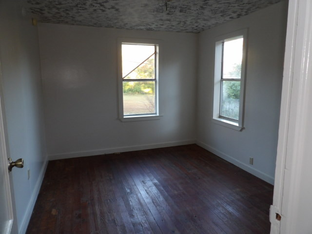 Bed Room - 1006 White Oak Ext