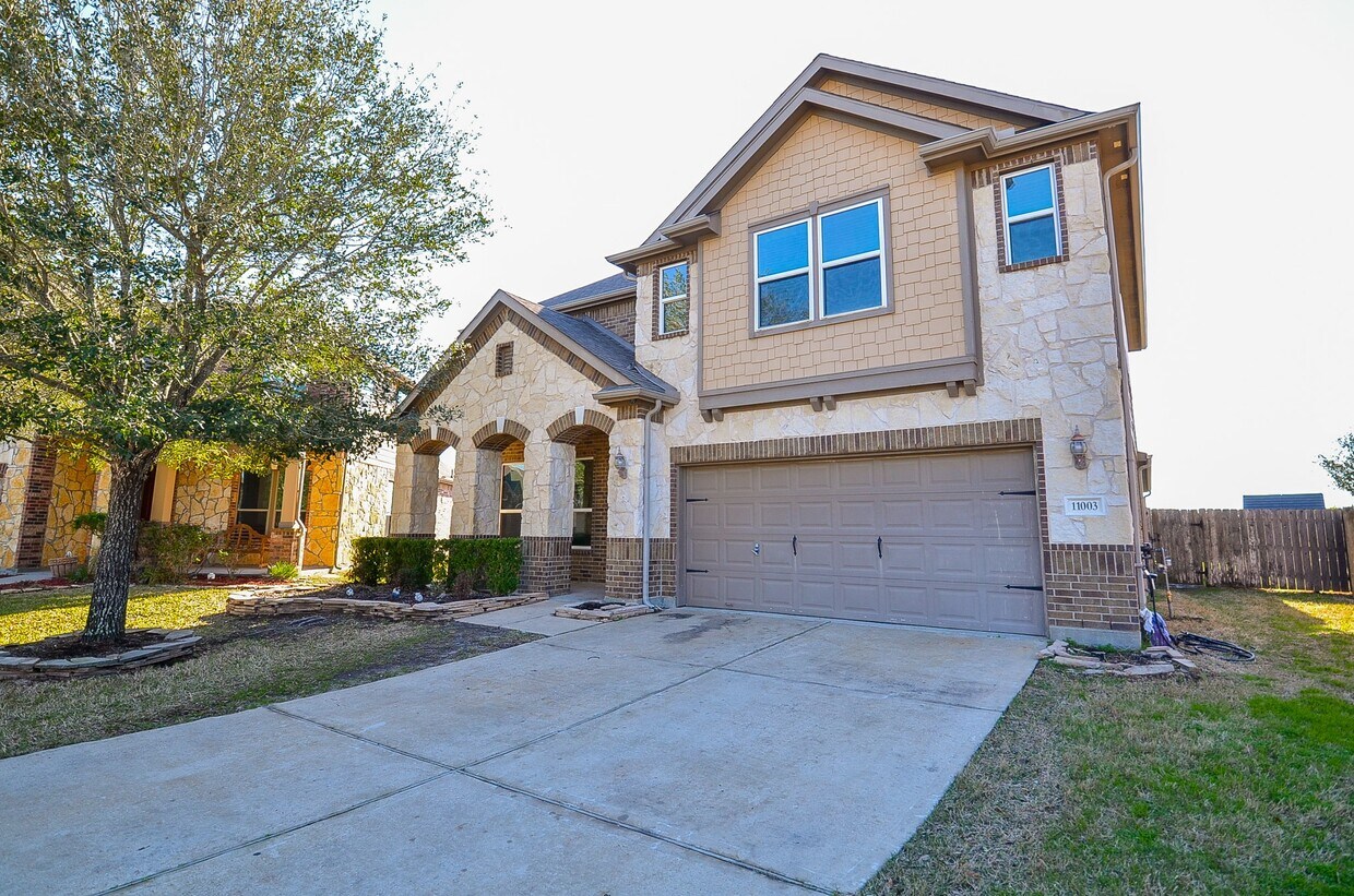 Foto principal - 11003 Jacob Crossing Dr