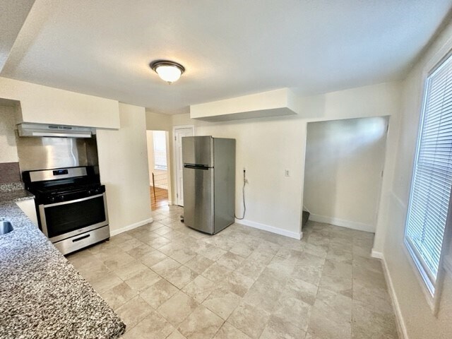 Foto del edificio - 170 Bow St