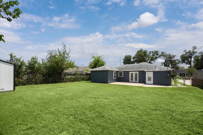 Building Photo - 6906 Raton St