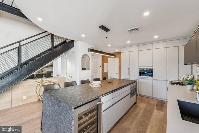 Foto del edificio - 2125 14th St NW