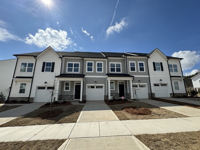 Building Photo - 9637 Munsing Dr