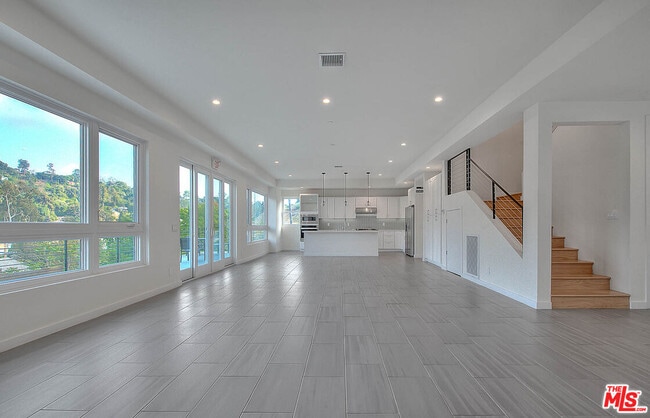 Building Photo - 2608 Corralitas Dr