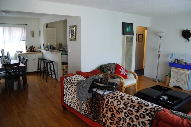 Foto del edificio - 2011 Rockefeller Ln