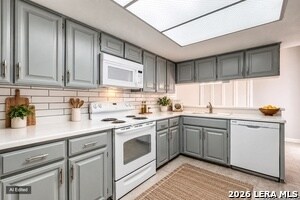 Building Photo - 3605 Hidden Dr