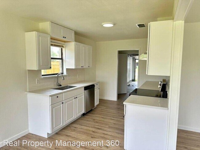 Building Photo - 3 br, 2 bath House - 2105 River Bend Rd