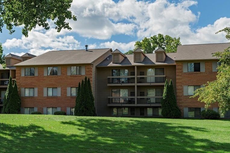 Primary Photo - 24405 Weathervane Blvd