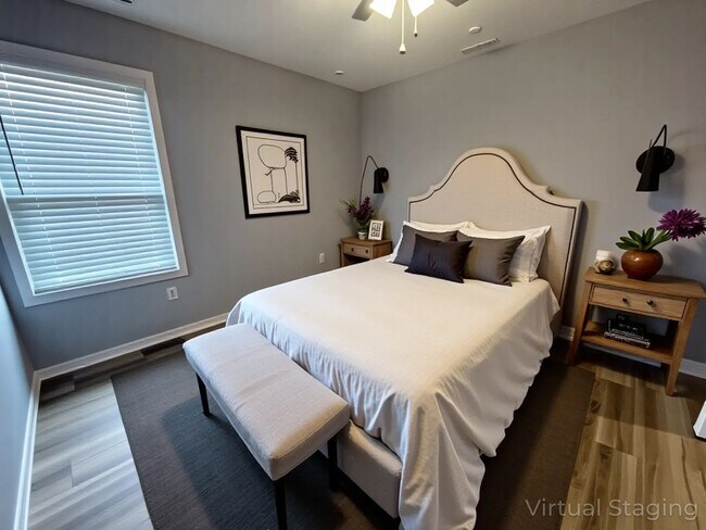 Building Photo - Luxury Lake Living Starts Here – Brand-New 2 Bed, 2 Bath House in Kimberling City- Year Round Vac...