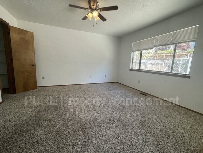 Building Photo - 2108 Ranch Dr