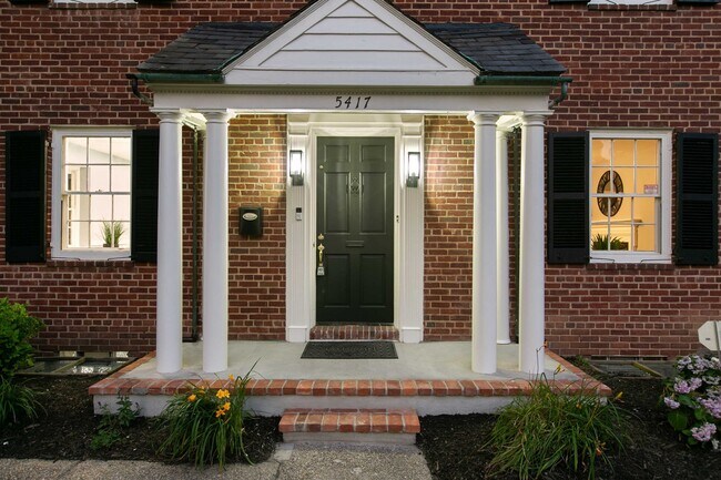 Foto del edificio - 5417 Springlake Way